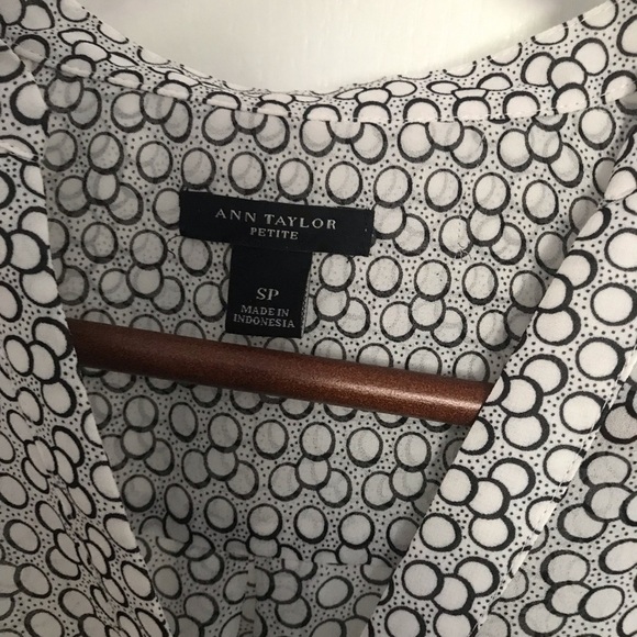 Ann Taylor Black and White Blouse SP - Picture 2 of 10